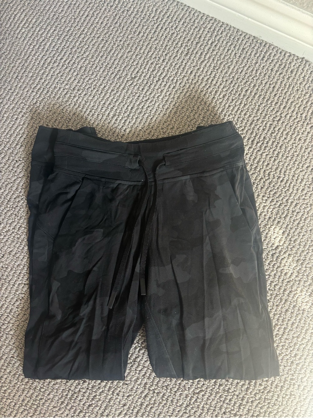 lululemon athletica Black Camouflage Capris